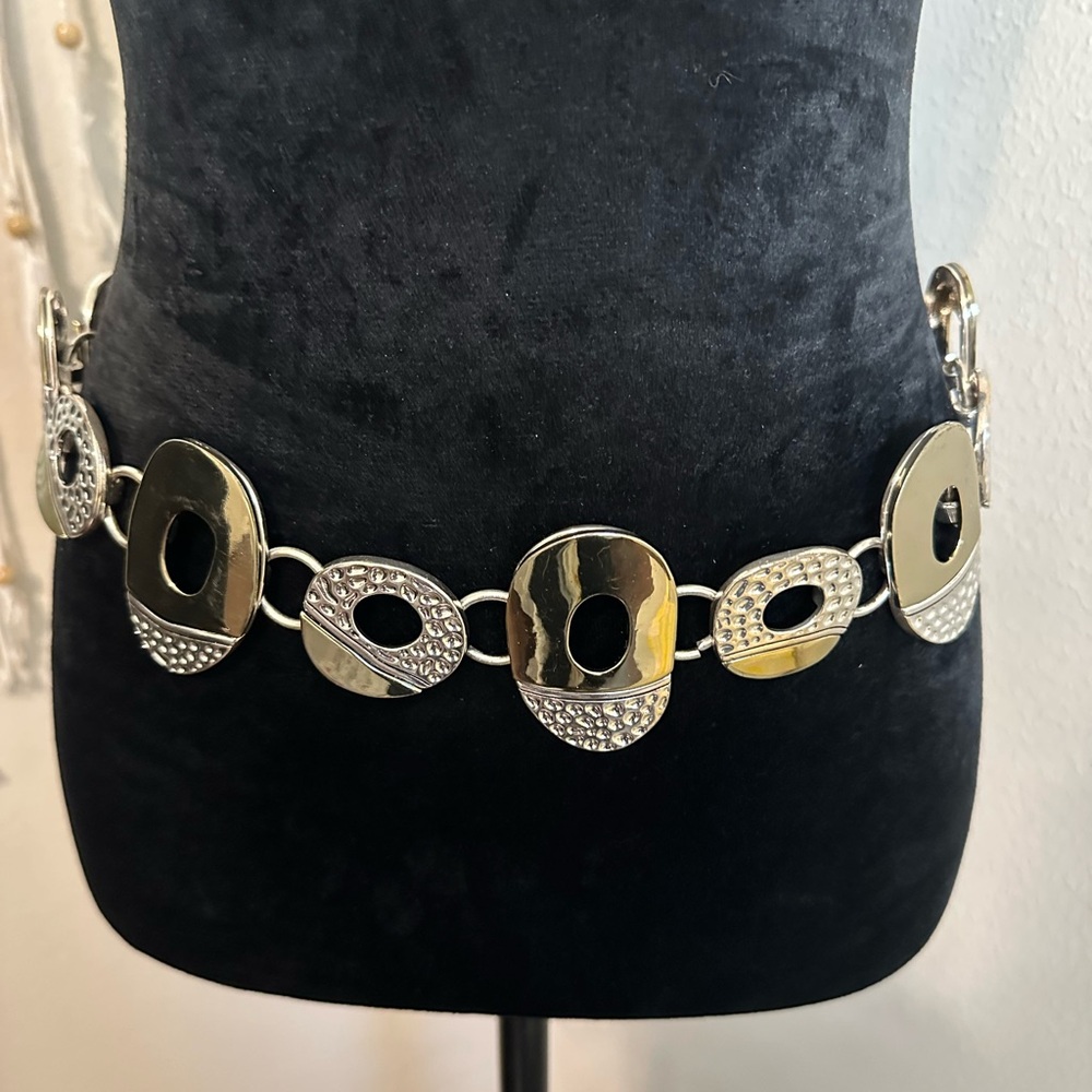 Mod Silver Chain Link Belt - Picture 3 of 16